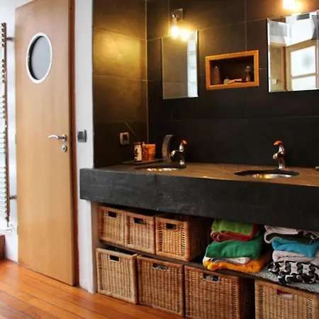 Apartment Loft Character With A View Of Court Paris